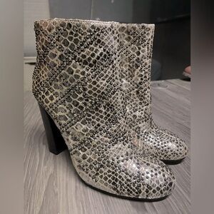 Calvin Klein | Jasmine | Boots